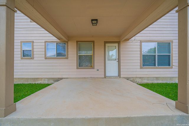 5018 FOUNTAIN HL, San Antonio, TX 78244