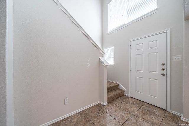 5018 FOUNTAIN HL, San Antonio, TX 78244