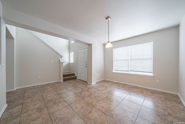 5018 FOUNTAIN HL, San Antonio, TX 78244