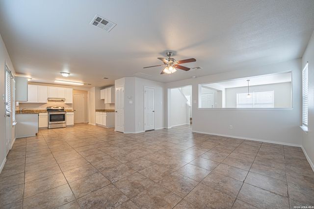 5018 FOUNTAIN HL, San Antonio, TX 78244