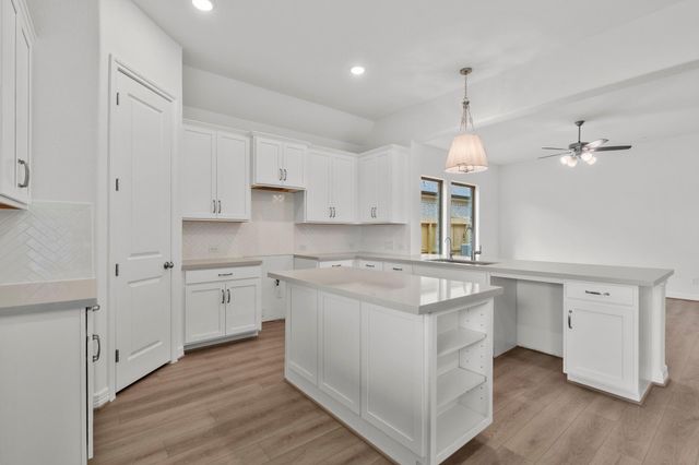 4009 Sterling Springs Lane, League City, TX 77573