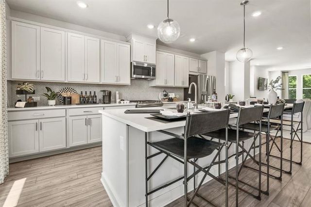 333 Sammon Way, Lawrenceville, GA 30046