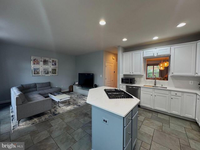 25577 SOFT MIST TER, Aldie, VA 20105