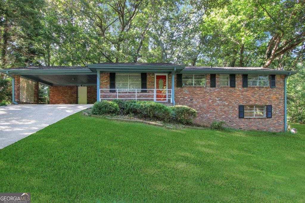 5835 S Bear Drive, Douglasville, GA 30135