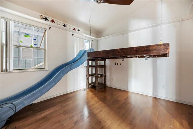 810 Oakmont Lane, Lake Arrowhead, CA 92352