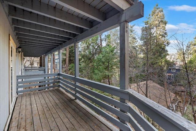 810 Oakmont Lane, Lake Arrowhead, CA 92352