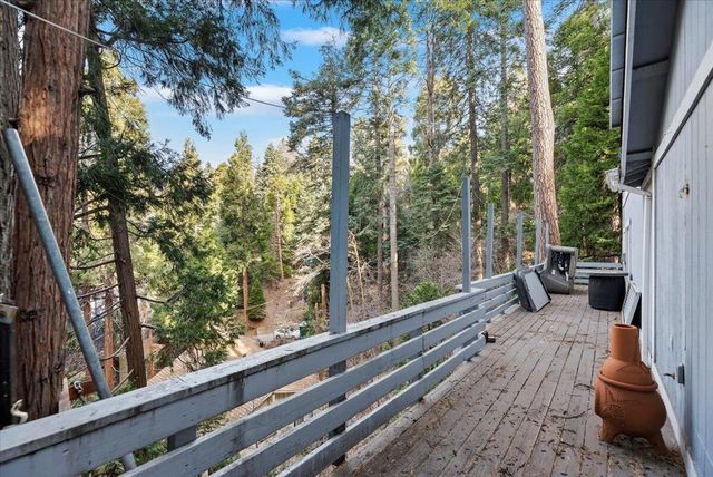 810 Oakmont Lane, Lake Arrowhead, CA 92352