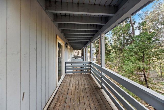 810 Oakmont Lane, Lake Arrowhead, CA 92352