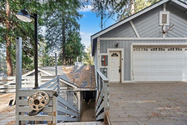 810 Oakmont Lane, Lake Arrowhead, CA 92352