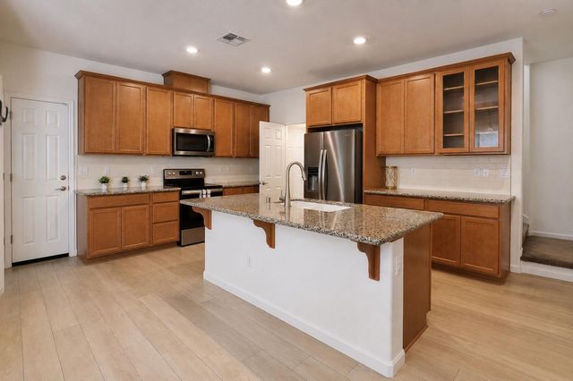 6192 Paseo De Gebhart, Citrus Heights, CA 95610