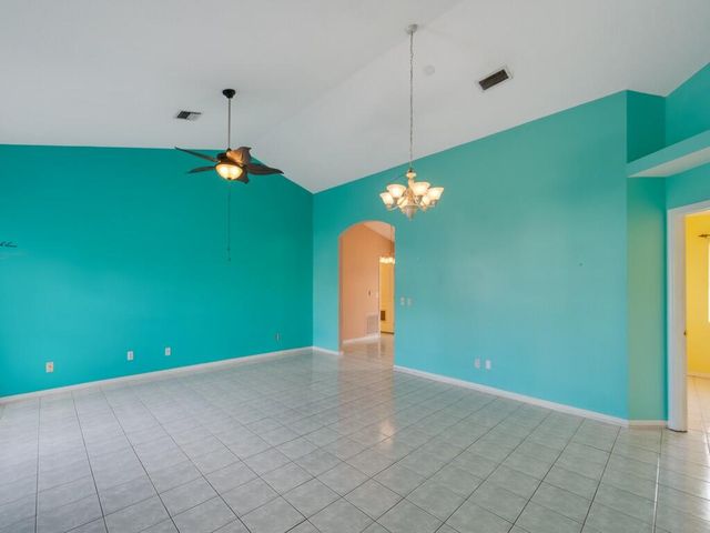 352 NW Tuscany Way, Port St. Lucie, Port St Lucie, FL 34986