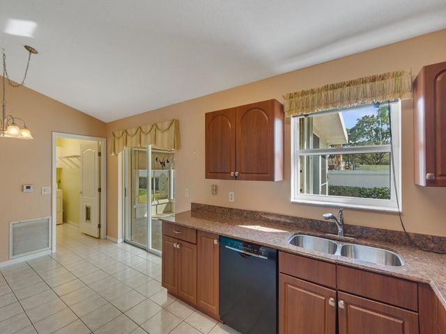 352 NW Tuscany Way, Port St. Lucie, Port St Lucie, FL 34986