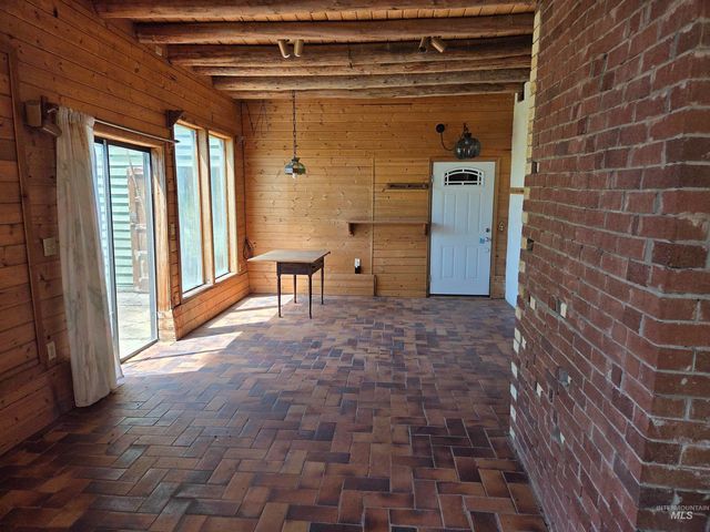 1200 White Pine Flats Rd, Troy, ID 83871