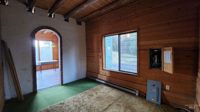 1200 White Pine Flats Rd, Troy, ID 83871
