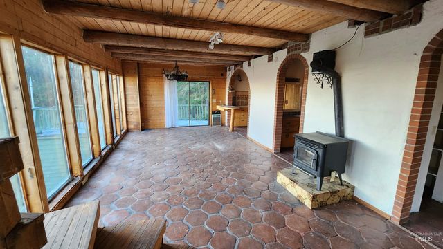 1200 White Pine Flats Rd, Troy, ID 83871