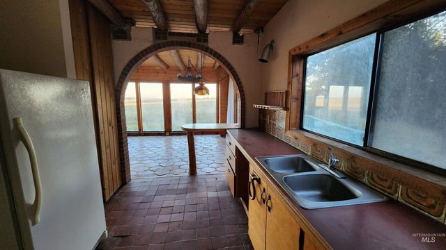 1200 White Pine Flats Rd, Troy, ID 83871