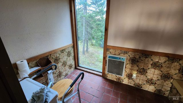 1200 White Pine Flats Rd, Troy, ID 83871