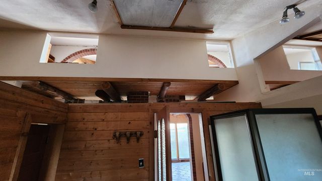 1200 White Pine Flats Rd, Troy, ID 83871