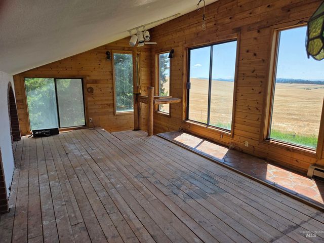 1200 White Pine Flats Rd, Troy, ID 83871