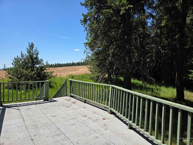 1200 White Pine Flats Rd, Troy, ID 83871