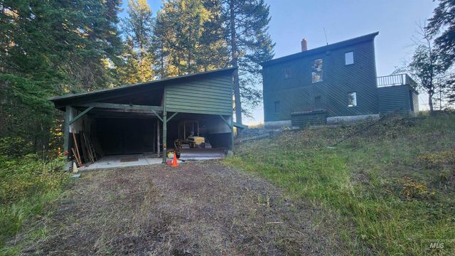 1200 White Pine Flats Rd, Troy, ID 83871