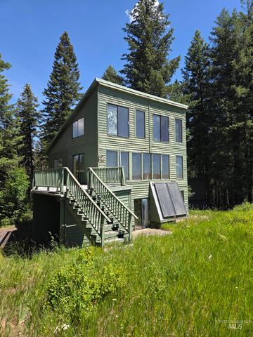 1200 White Pine Flats Rd, Troy, ID 83871