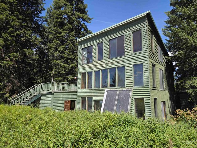 1200 White Pine Flats Rd, Troy, ID 83871