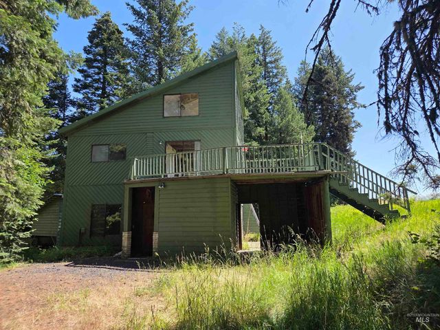 1200 White Pine Flats Rd, Troy, ID 83871