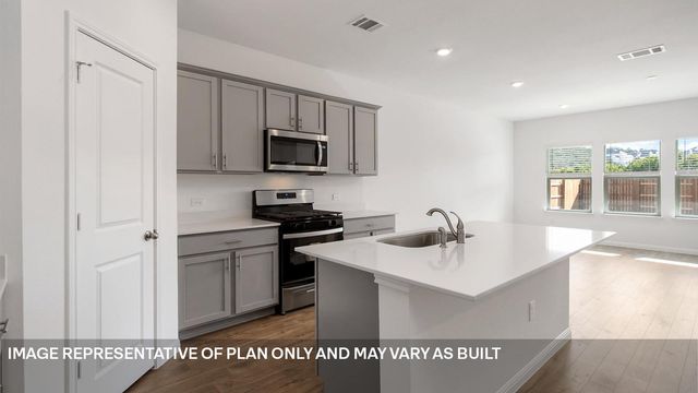 1832 Side Buster TRL, Leander, TX 78641