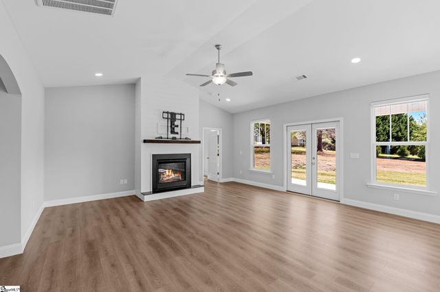 405 Pearle Brook Lane, Taylors, SC 29687