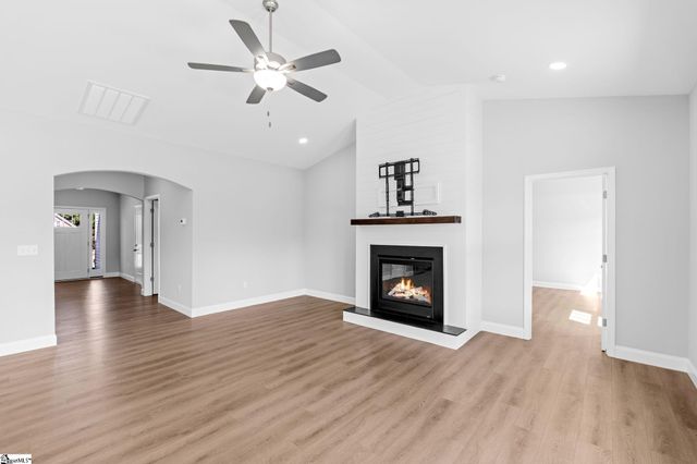 405 Pearle Brook Lane, Taylors, SC 29687