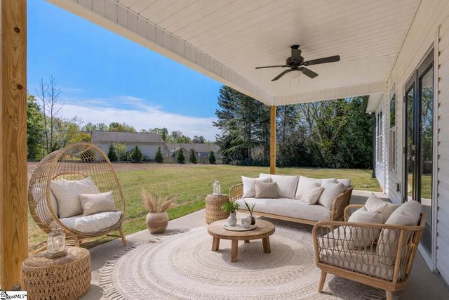 405 Pearle Brook Lane, Taylors, SC 29687