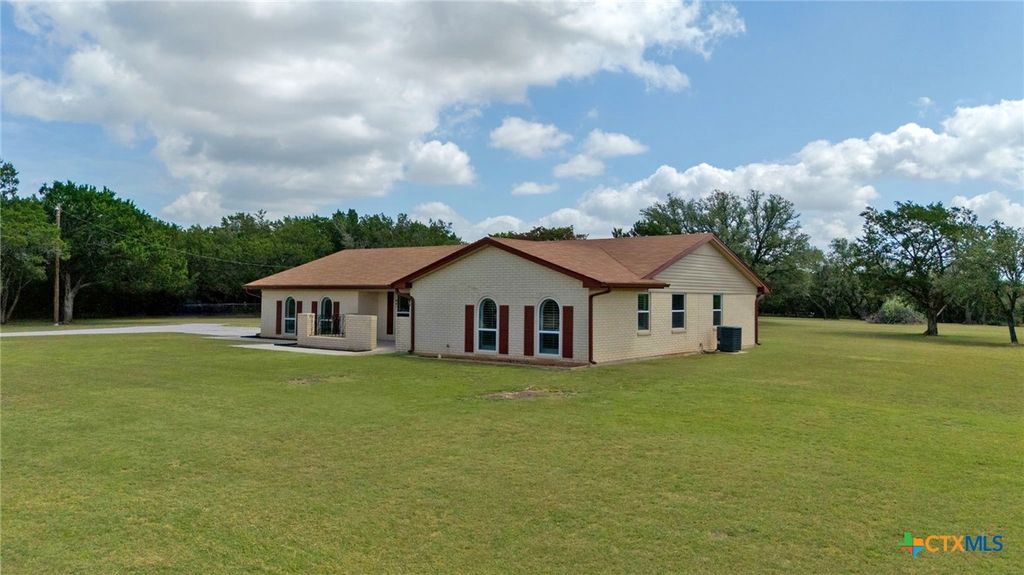 1283 County Road 4765, Kempner, TX 76539