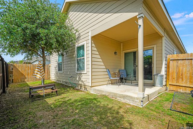 4909 HALLIES GDN, St Hedwig, TX 78152