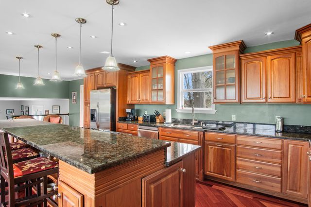 211 Forrest Lawn Dr, Mount Juliet, TN 37122