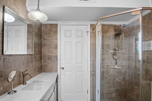 211 Forrest Lawn Dr, Mount Juliet, TN 37122