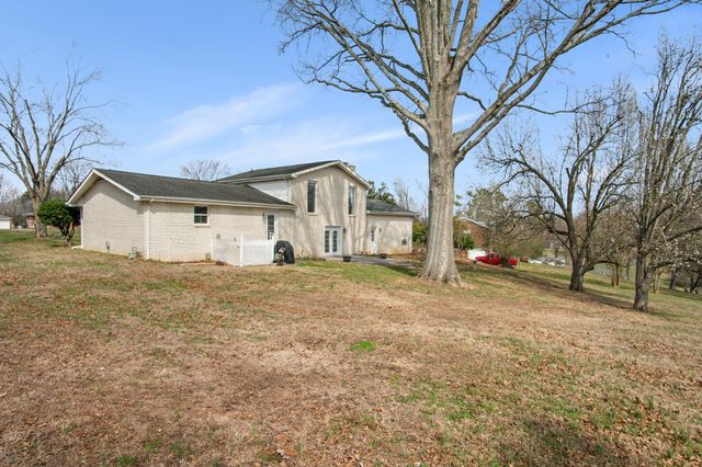 211 Forrest Lawn Dr, Mount Juliet, TN 37122