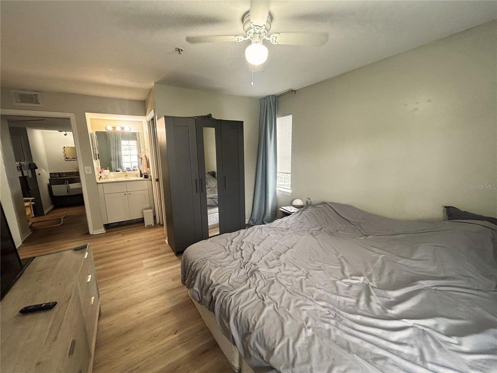 Image 11 of property listing at 7350 WESTPOINTE BOULEVARD 216, Orlando, FL 32835