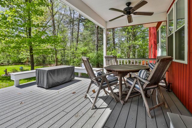 21 St Laurent Drive, Hudson, NH 03051