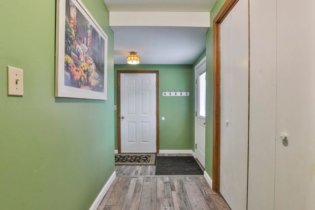 21 St Laurent Drive, Hudson, NH 03051