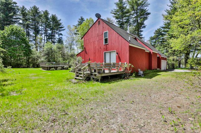 21 St Laurent Drive, Hudson, NH 03051