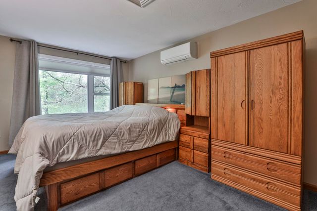 21 St Laurent Drive, Hudson, NH 03051