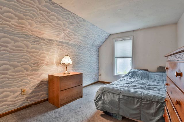 21 St Laurent Drive, Hudson, NH 03051