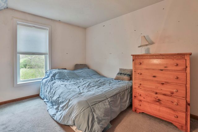 21 St Laurent Drive, Hudson, NH 03051