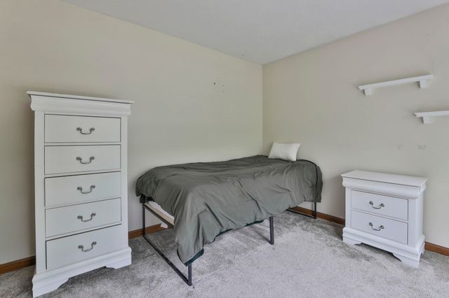21 St Laurent Drive, Hudson, NH 03051