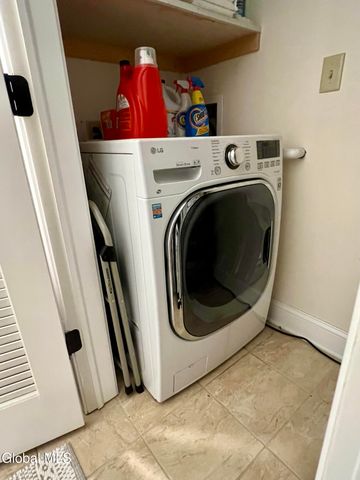 5 Spring Street APT 101, Saratoga Springs, NY 12866