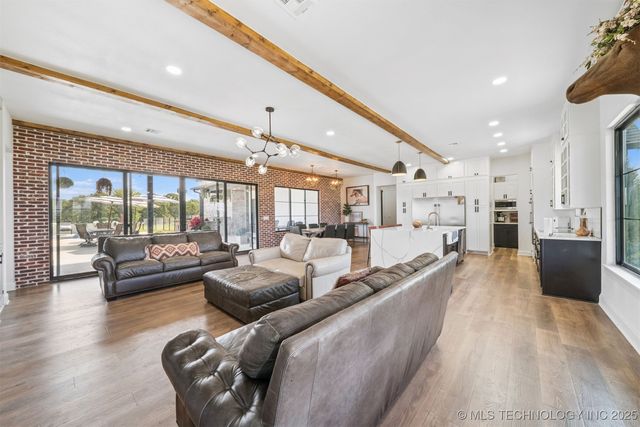 8126 N 220 Road, Beggs, OK 74421