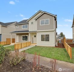 4753 Court R, Tacoma, WA 98404