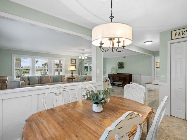 668 S Waccamaw Dr., Murrells Inlet, SC 29576