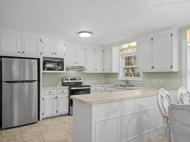 668 S Waccamaw Dr., Murrells Inlet, SC 29576